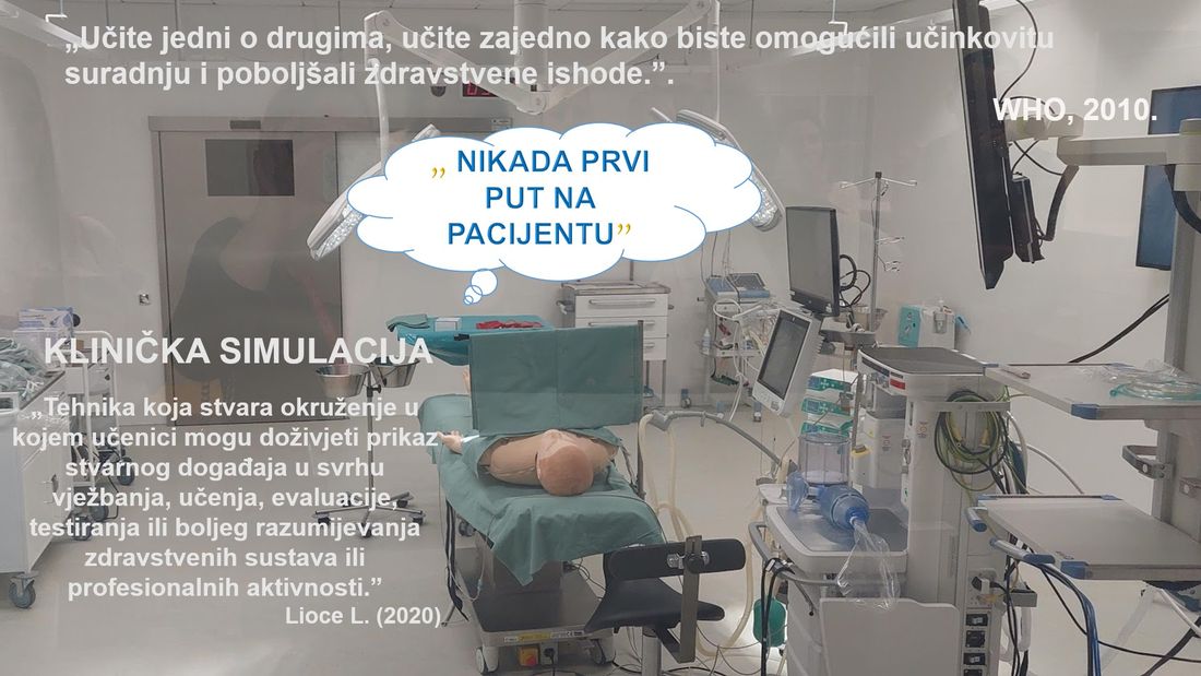 Simulacijska operacijska dvorana s lutkom na stolu i monitorima, uz natpis Nikada prvi put na pacijentu i citate o kliničkoj simulaciji